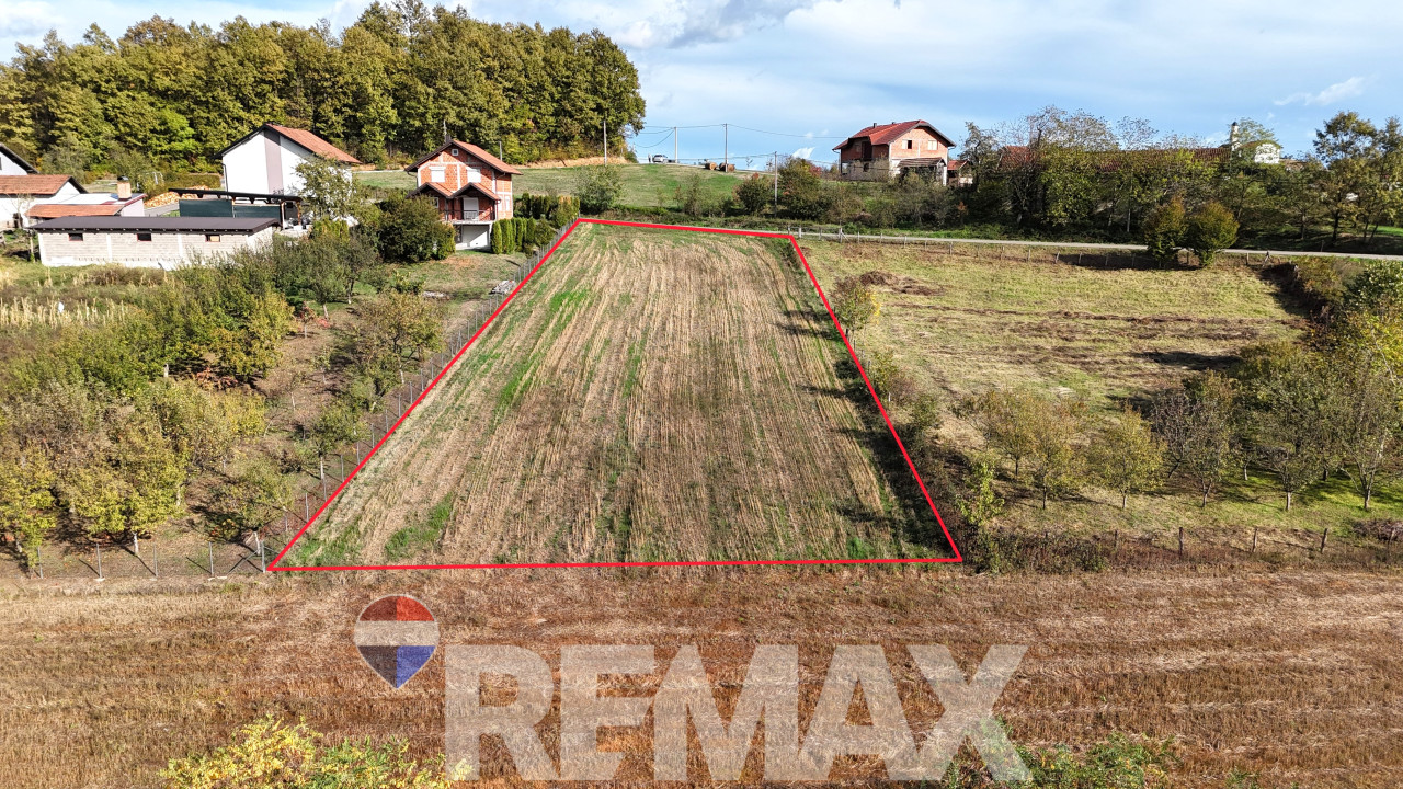 Odličan plac 1.768 m2 | Asfaltni prilaz | Čardačani - Laktaši
