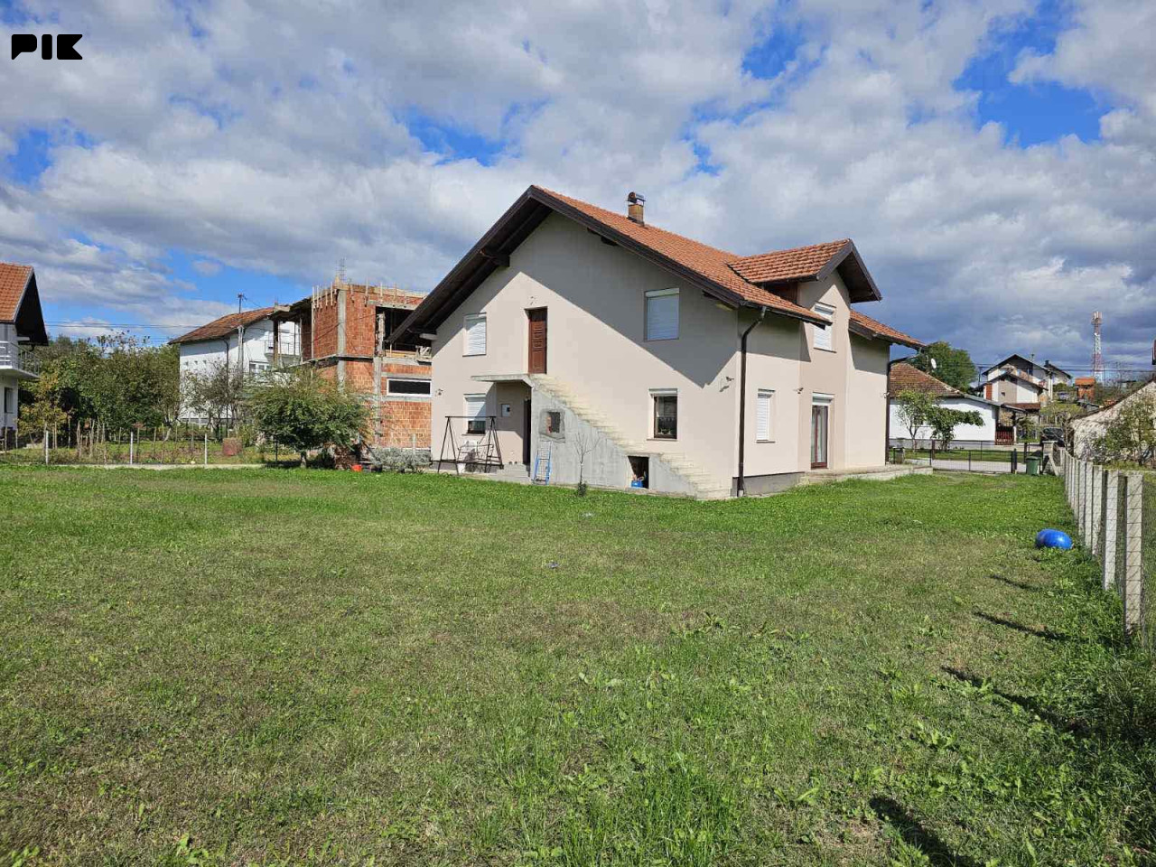 Kuća 240m2 sa okućnicom 1000m2 - Kuljani