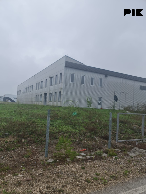 Skladišta i hale Bosanski Petrovac