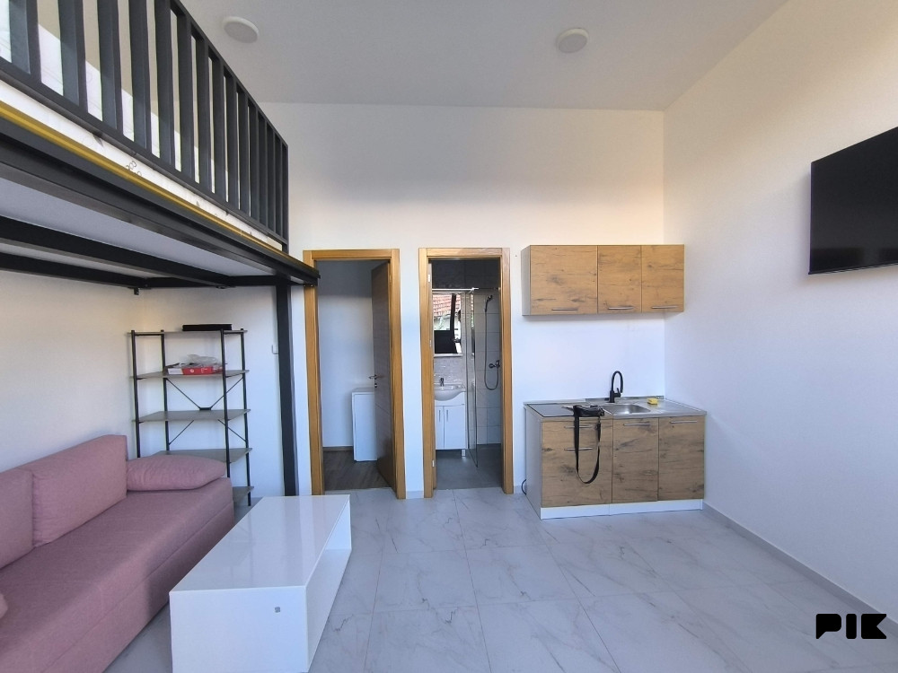 NOV POSLOVNI APARTMAN-STUDIO 2