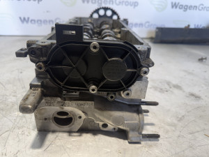 Bregasta bregaste glava motora 7 Volkswagen Passat 8 (fotografija 2)