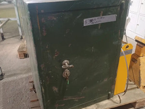 METALNI SEF 380kg