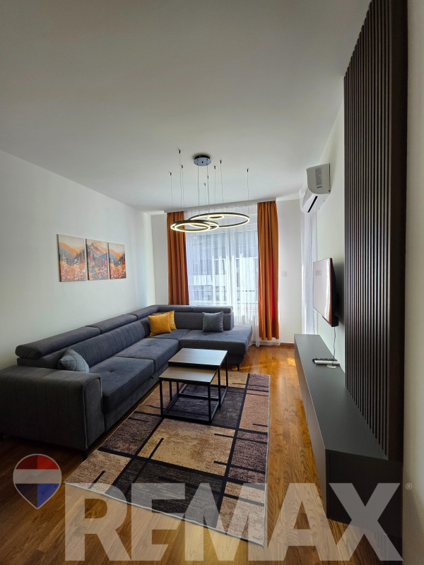 Moderan dvosoban stan | 53m2 | Park | Garažno mjesto
