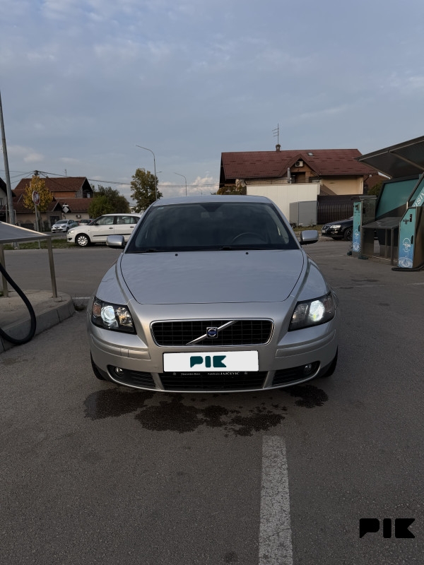 Volvo S40