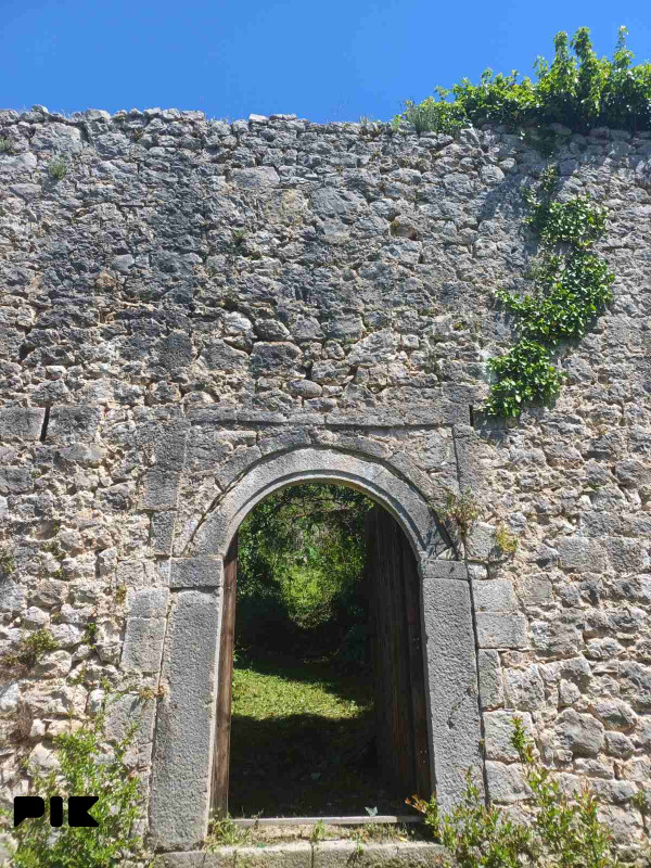Plac u tvrđavi iz 17. vijeka blizu Trebinja | Staro Slano, 453 m2 3