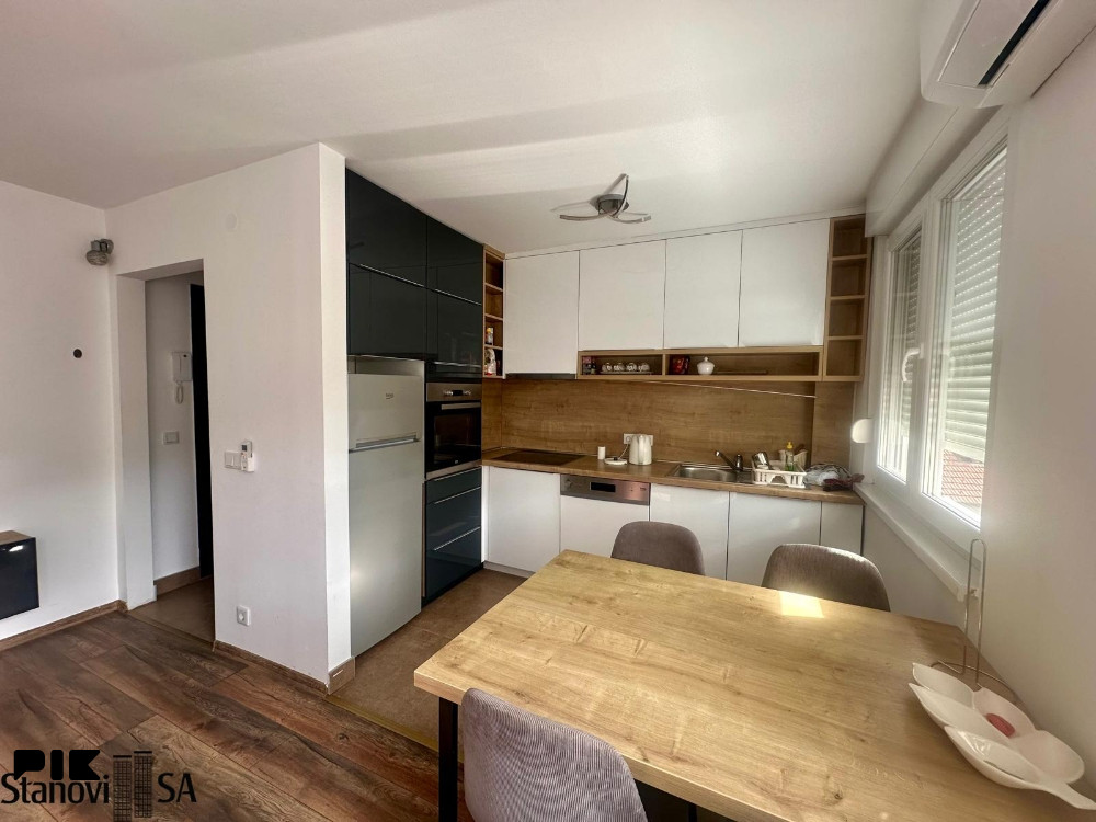 Skenderija- Dvosoban stan 42m2- Centar 2