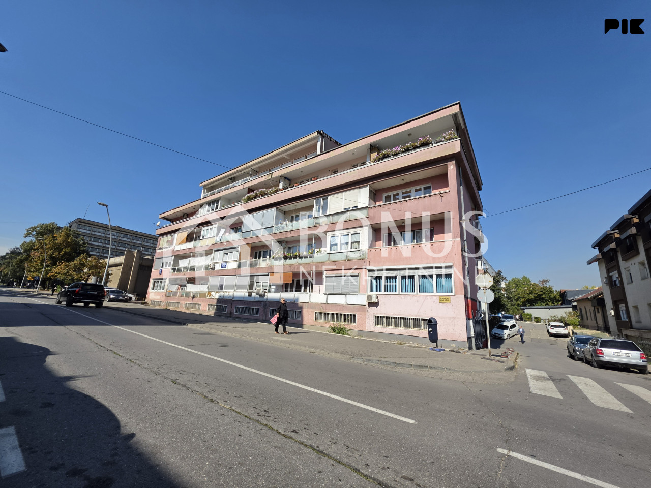 Dvoetažni, trosoban stan - centar, Zenica 2