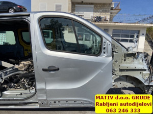 Vrata prednja DESNA Renault Trafic 2024