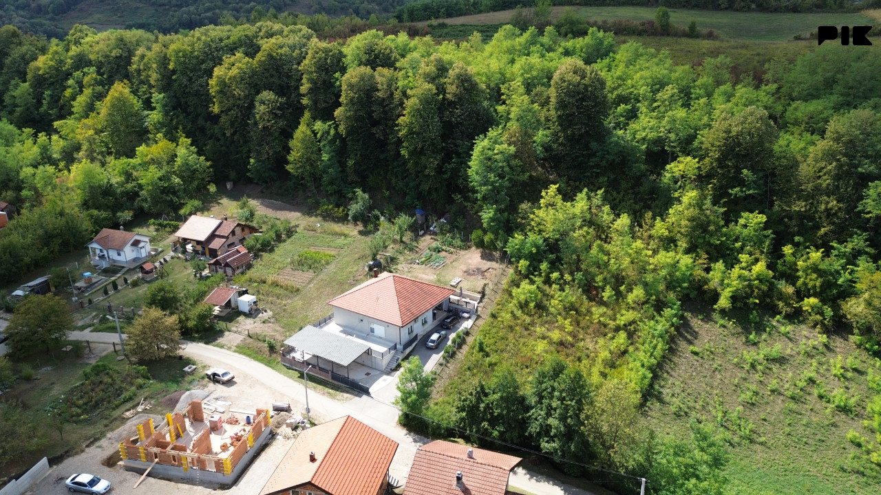 Na prodaju stambeni objekat 114 m2, Motike 2
