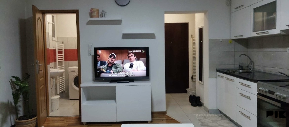 Iznajmljuje se garsonjera Tuzla 3