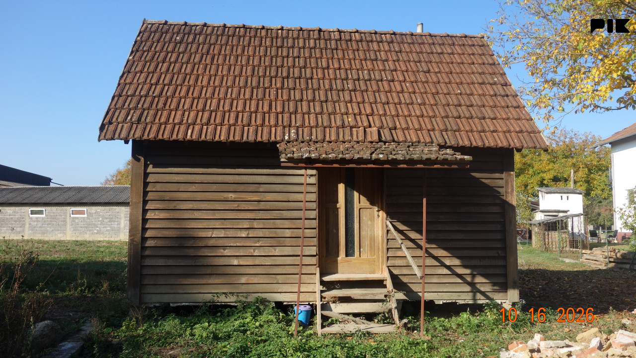 Drvena kuca/vikendica 2