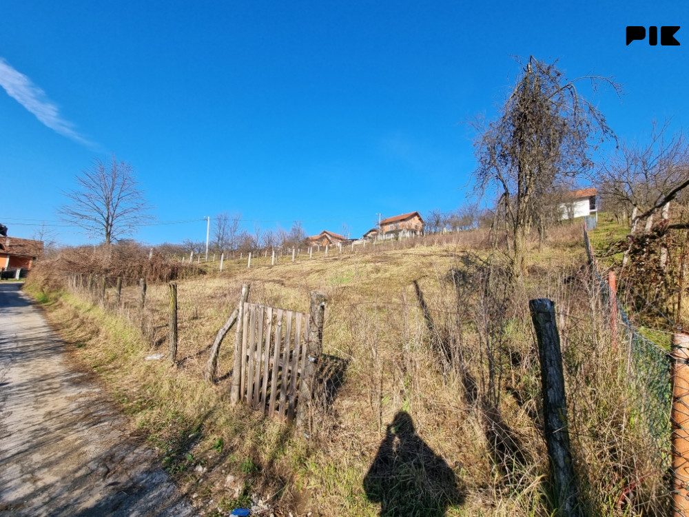 Plac 911m2 Laus 4 kilometra od Centra Banja Luka