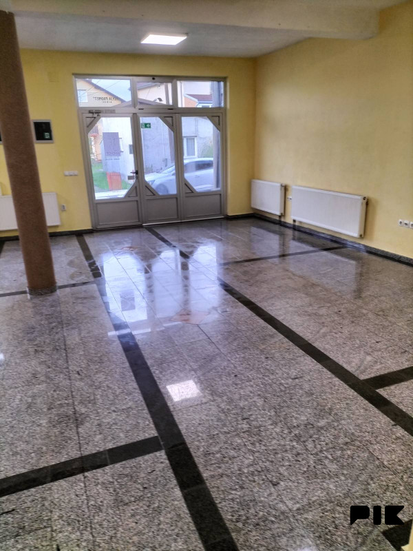 Poslovni prostori Bihać 100m2