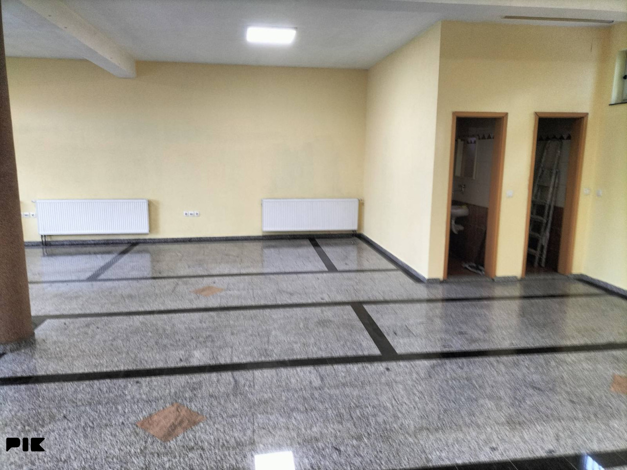 Poslovni prostori Bihać 100m2 2