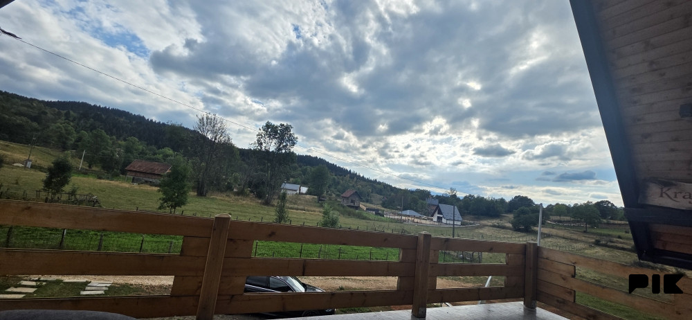 Vikendica/Brvnara Istočno Sarajevo - Tvrdimici 3