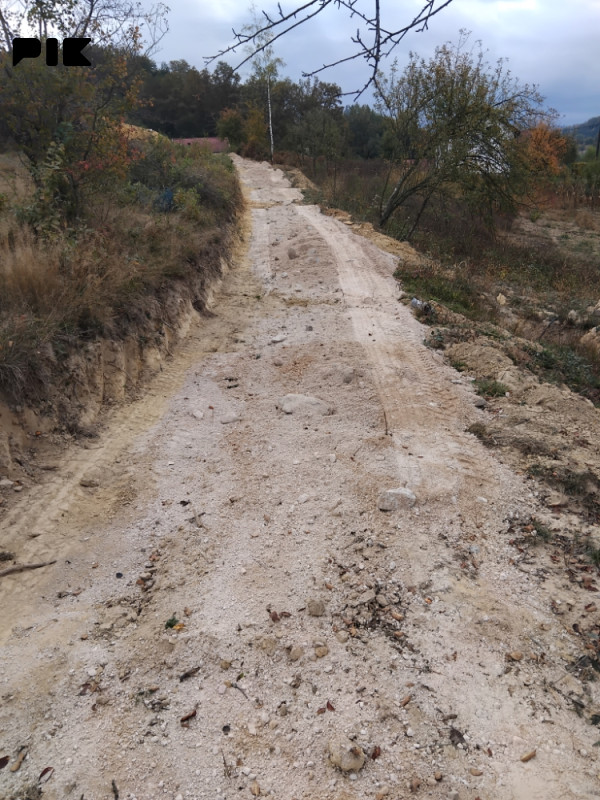 Zemljište za vikendice i ŠUMA BUSOVAČA