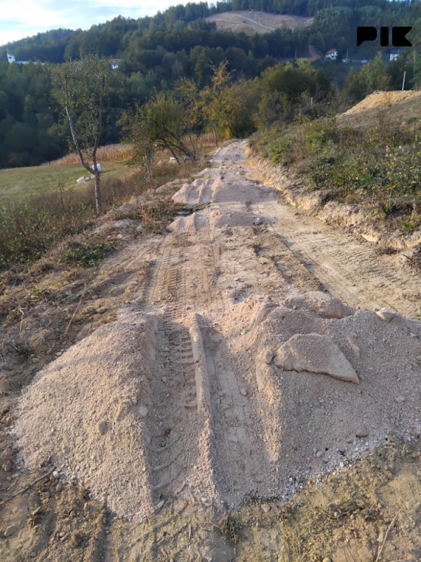 Zemljište za vikendice i ŠUMA BUSOVAČA 3