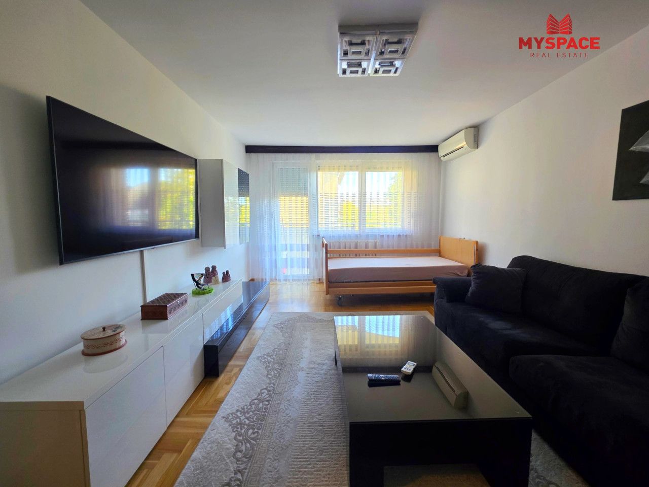MY SPACE/ Stan/ Dobrinja/ RENOVIRAN/ NAMJESTEN/ 93 m2 3