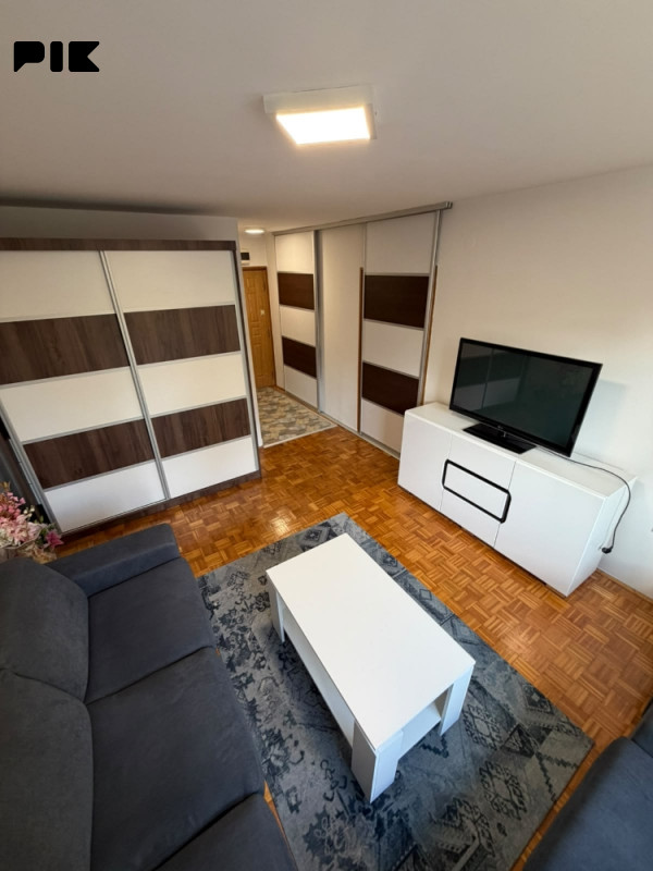 Alipasino Stan Renoviran 43 m2, 1 sprat, A faza (kod ASA banke)