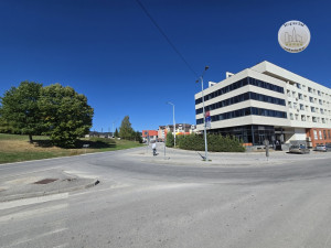 Stan Pale, 48m2, dvosoban, strogi centar, 3. sprat, namješten