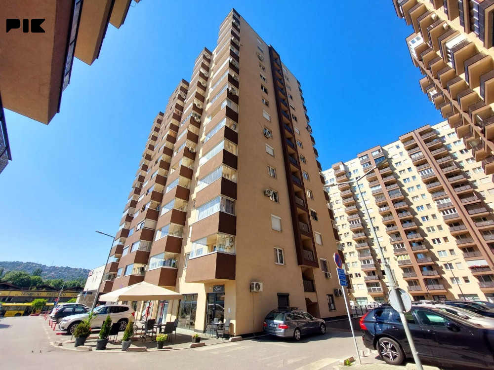 CAPITAL/ Trosoban stan sa parkingom/ MILJACKA/ 55m2/ Dž.Bijedića 2