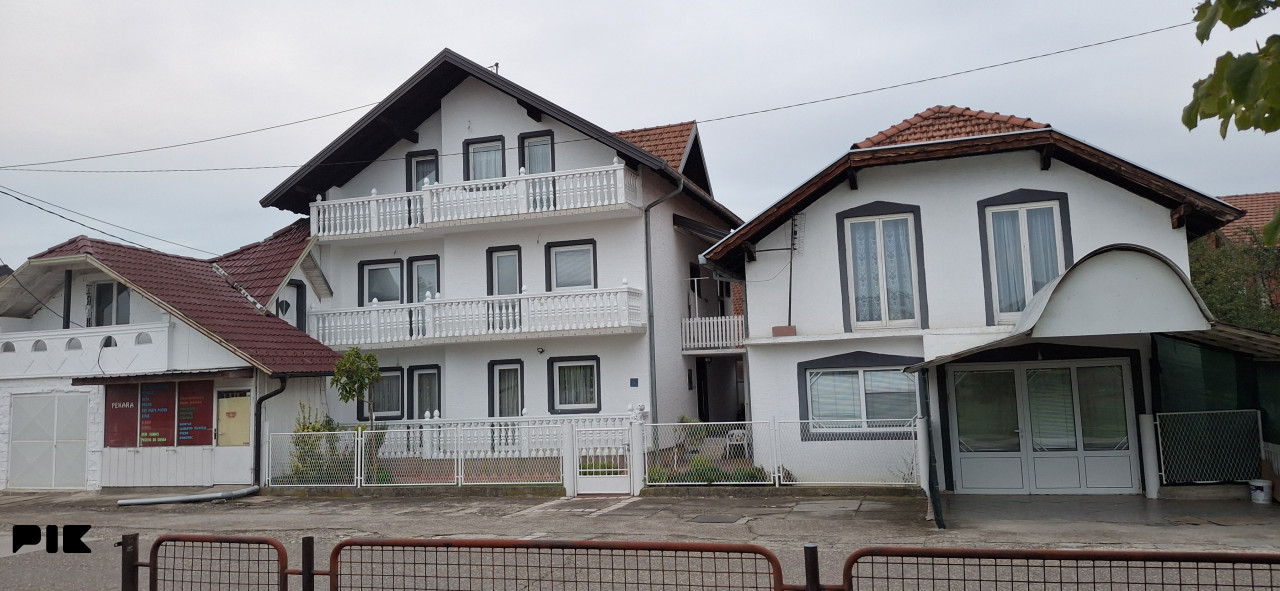 2 KUĆE na prodaju - BRČKO (ukupna površina 484m2) 2