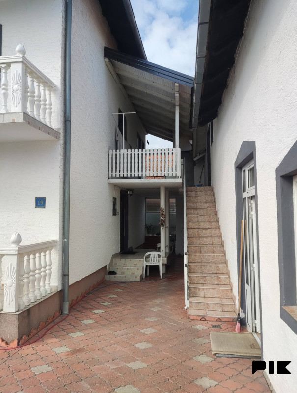2 KUĆE na prodaju - BRČKO (ukupna površina 484m2) 3