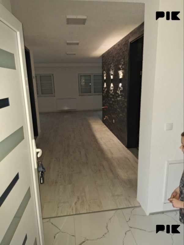 Kuca 112m2 i pomocni objekat hala 300m2 modrica stan 3