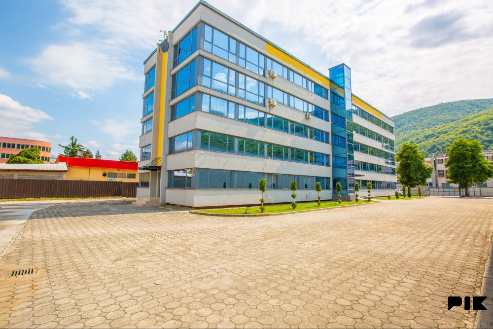 Poslovna zgrada 550 do 2.750 m2 Sarajevo, Hrasnica 2