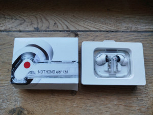 NOTHING EAR (A) BEŽIČNE SLUŠALICE VRHUNSKI ZVUK I MODERAN DIZAJN