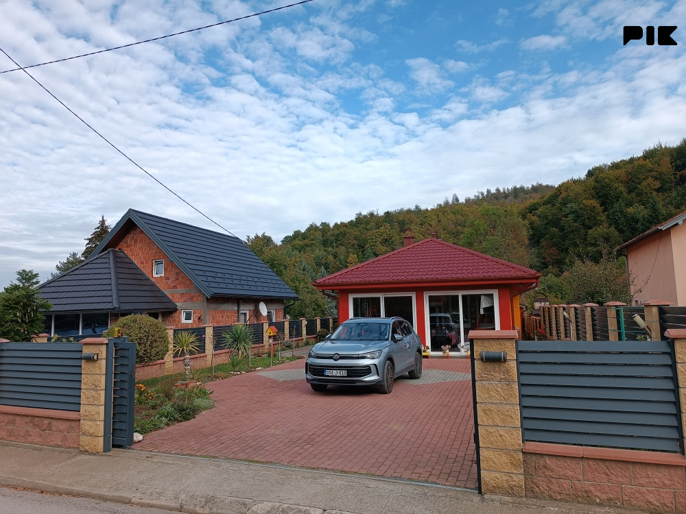 Kuća – Banovići, Hanke - Više