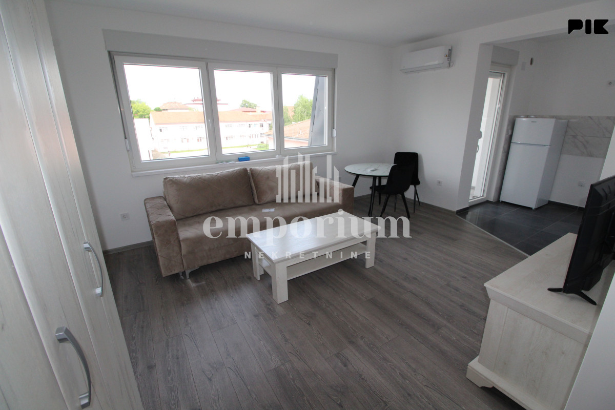 Kompletno namještena garsonjera 31 m2 ID:586/BNI 3