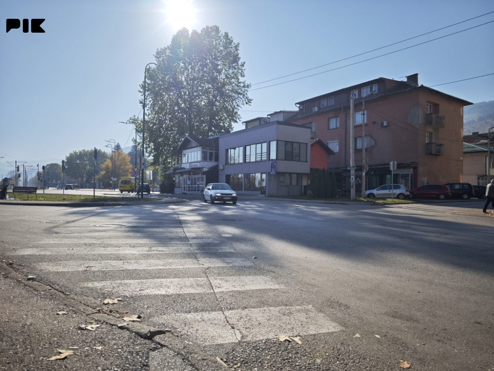 Izdajem radnju sa izlogom u Hrasnici
