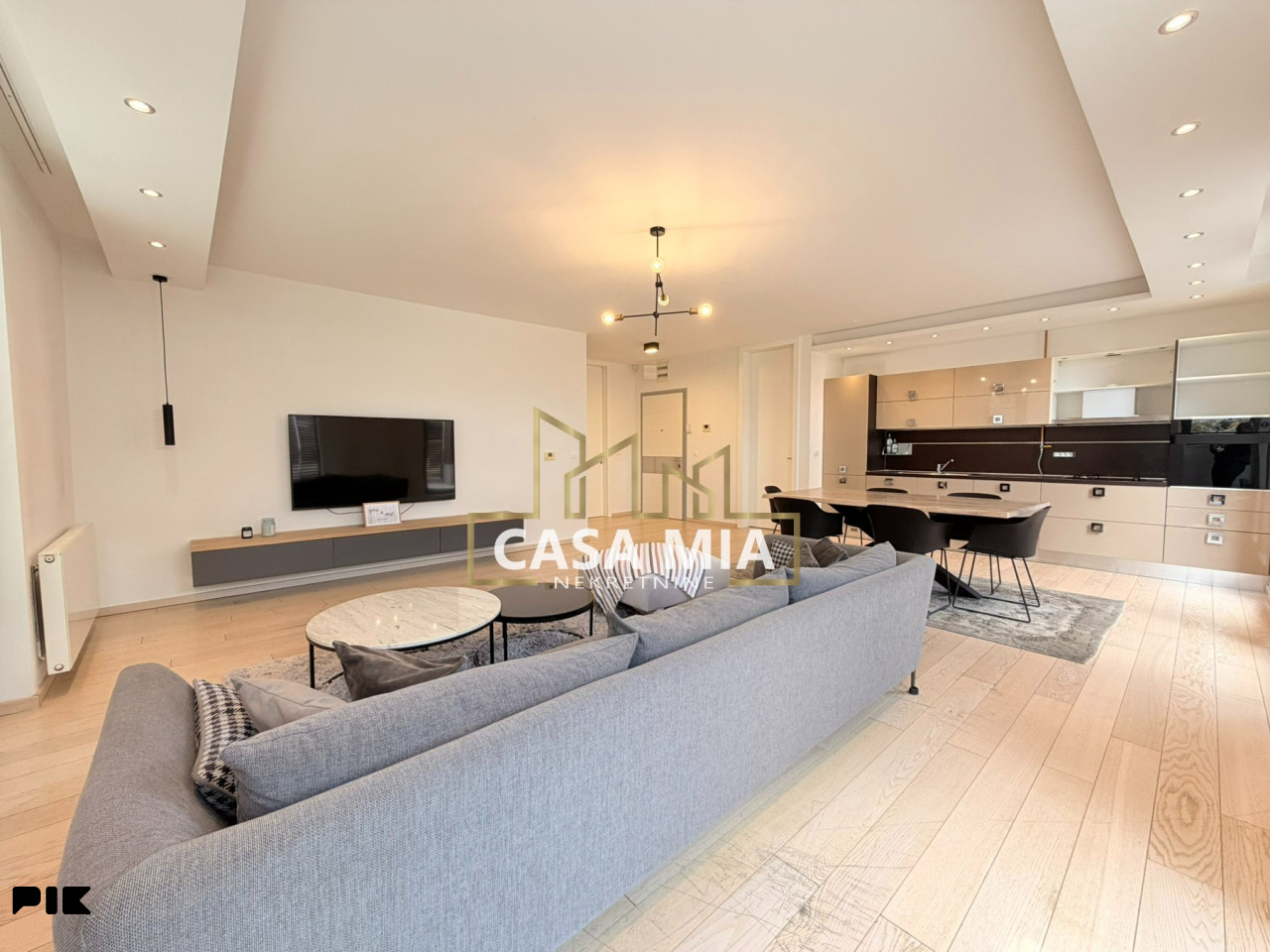 CASA MIA / Četverosoban stan / 111m2 / Bolgrano / Šip / Centar 3