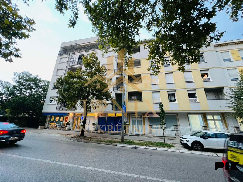 Najam trosoban stan kod Emporiuma Banja Luka 71m2 3