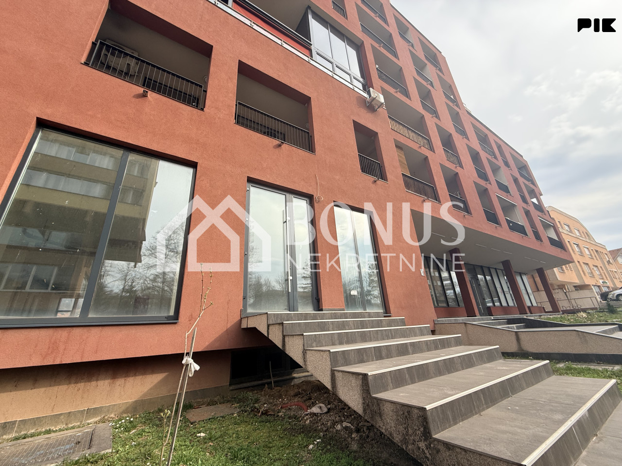Poslovni prostor 200,53 m2 - novogradnja, "Terase", Zenica