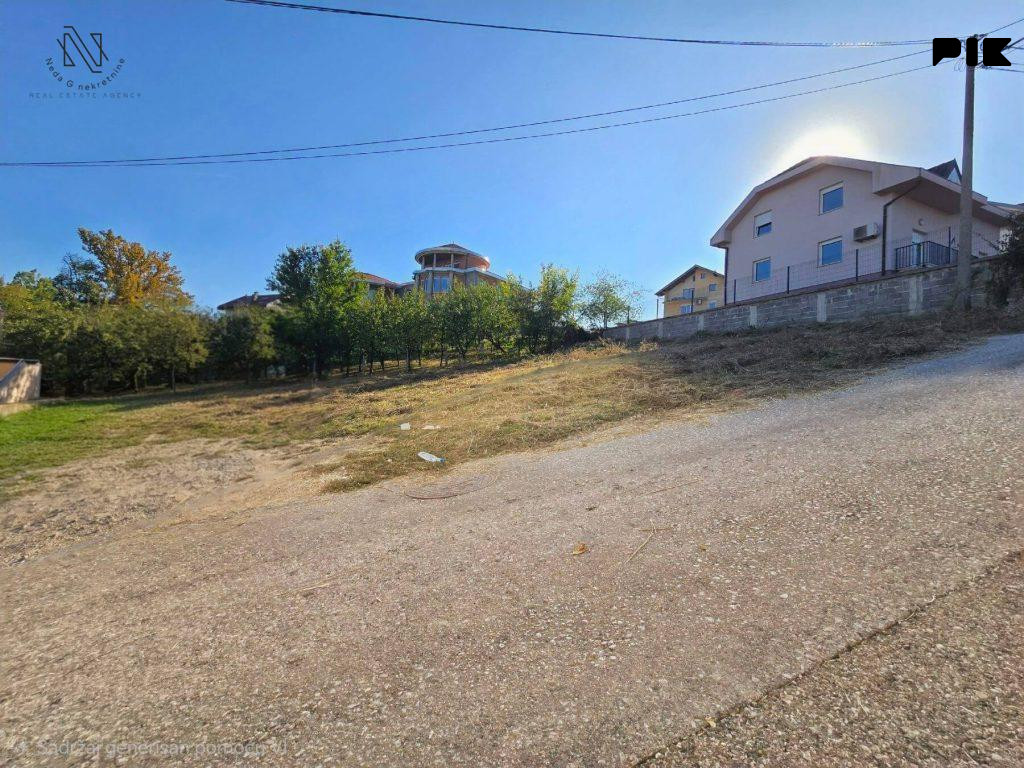 Građevinski plac od 500m2 na Paprikovcu sa pogledom 3