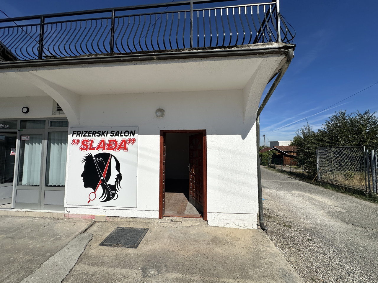 Poslovni prostor - skladište - najam - 22 m2