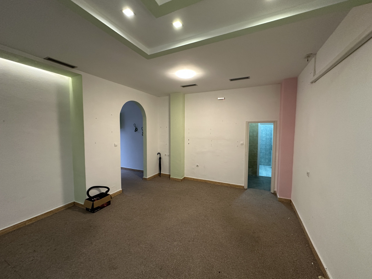 Dvoetažni prostor u strogom centru - 137 m2 2