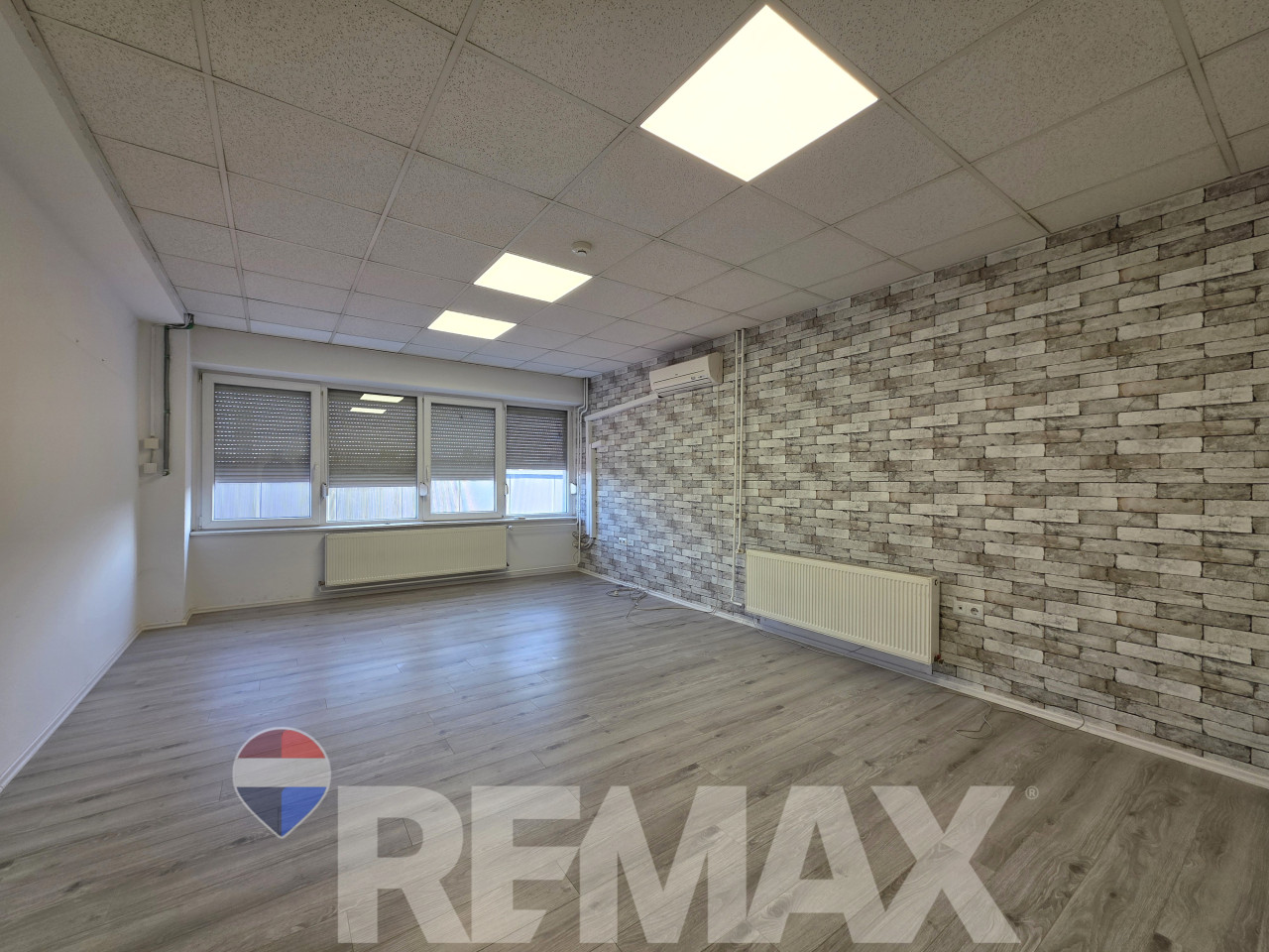 Odličan poslovni prostor 377 m2 | 3 parking mjesta | Širi centar 3