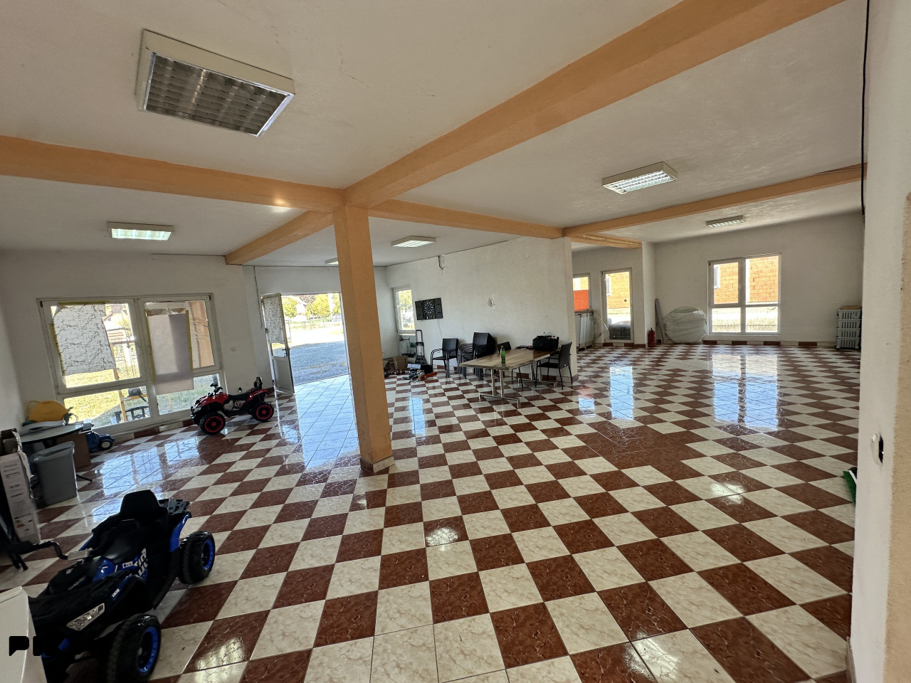 Poslovni prostor 150m2 Živinice