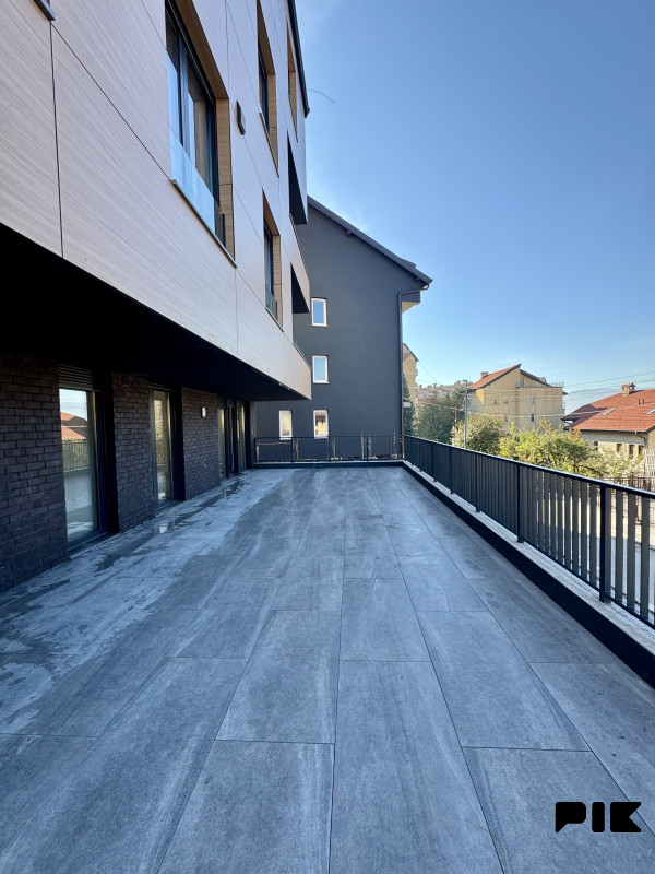 Breka 86 m2 Trosoban delux stan sa prostranom terasom 2
