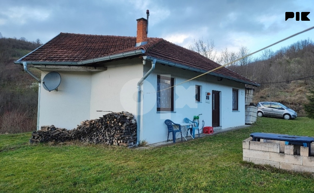 KUĆA, VIKEND-KUĆA, DVORIŠTE, MIR, VAZDUH, PRIRODA!