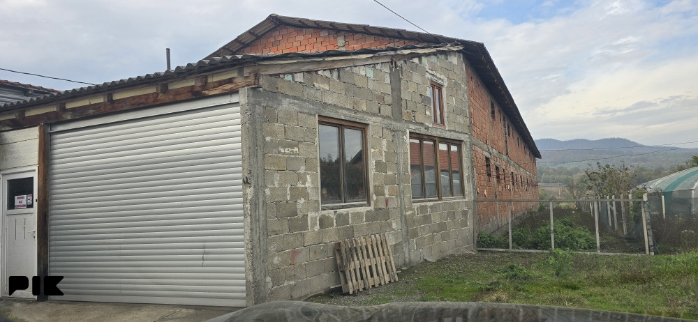 Poslovni prostor Srbac 3