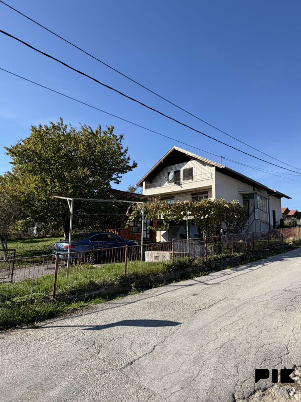 Kuća sa okućnicom - naselje Kuljani 3