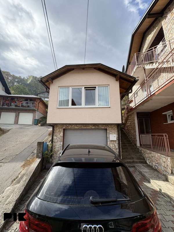 Kuće Banja Luka 200m2 2