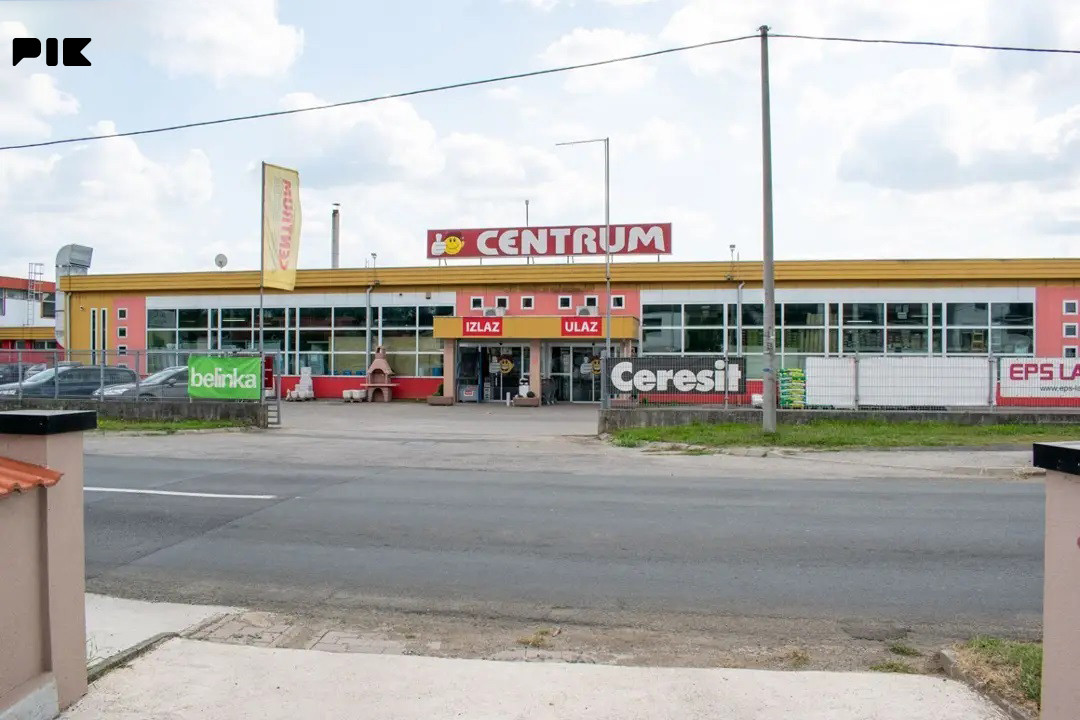 Poslovni prostor Kozarska Dubica 1869m2