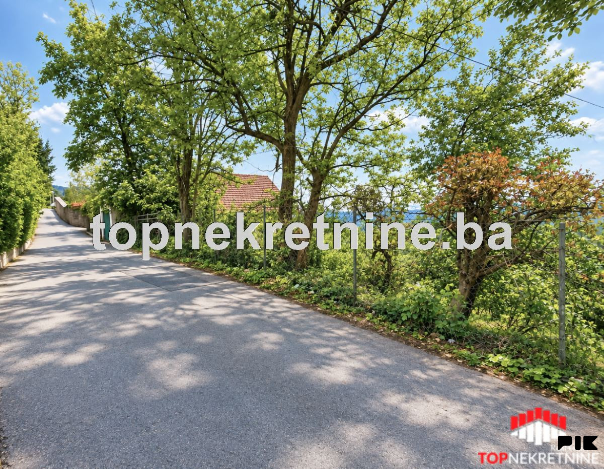 Posjed površine 717m2 sa velikim potencijalom na Sedreniku