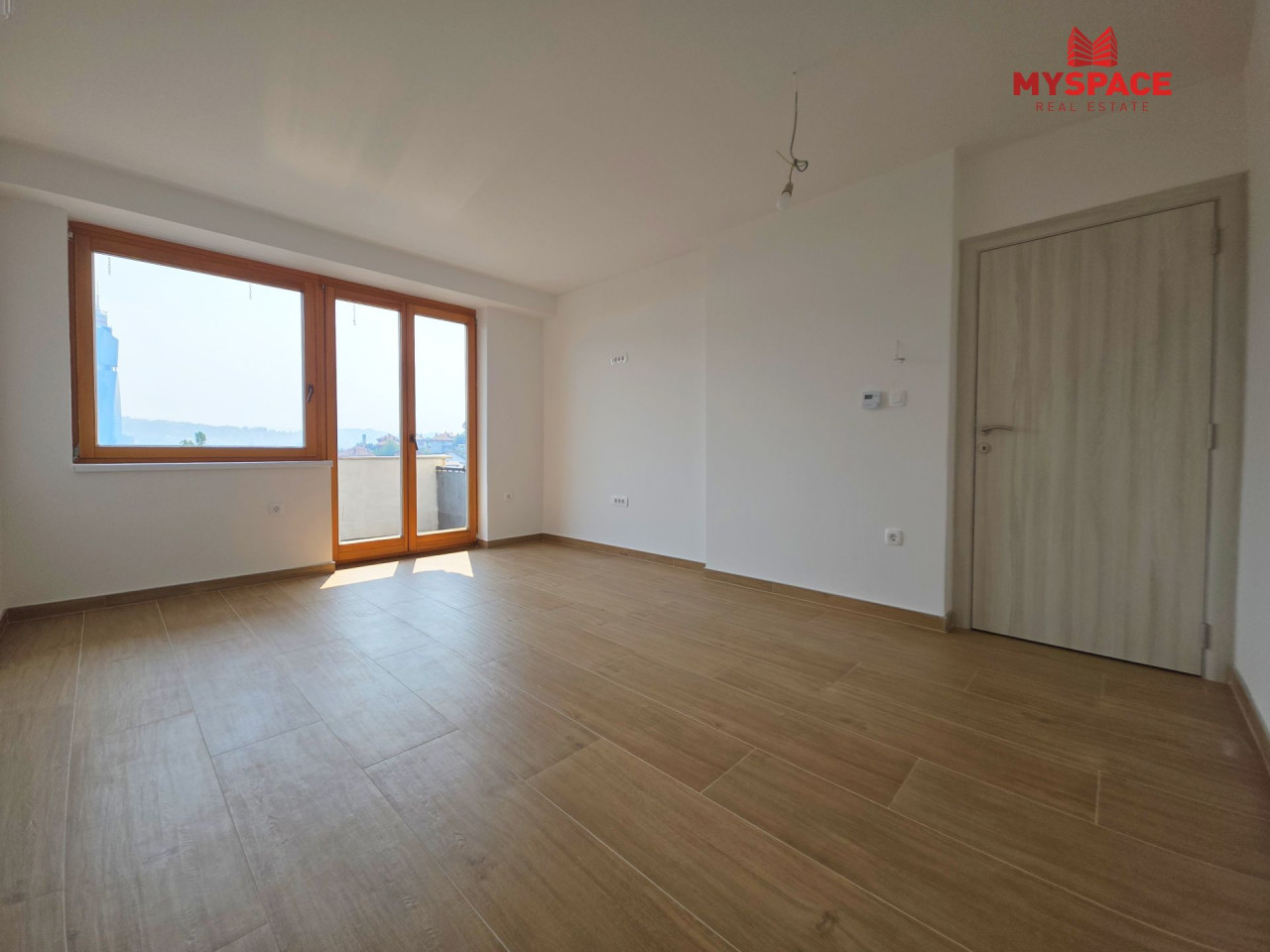 MY SPACE/ Stan/ Velesici/ RENOVIRAN/ 61 m2
