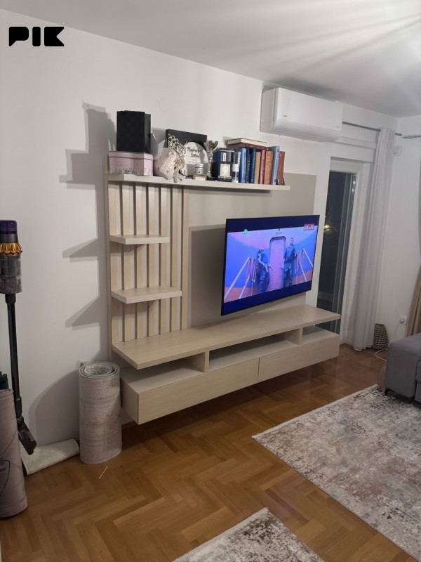 Prodaja stan i garaza 2